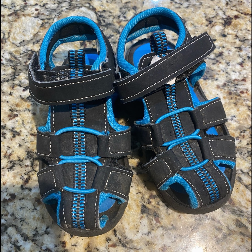 Toddler size 8 sandals
